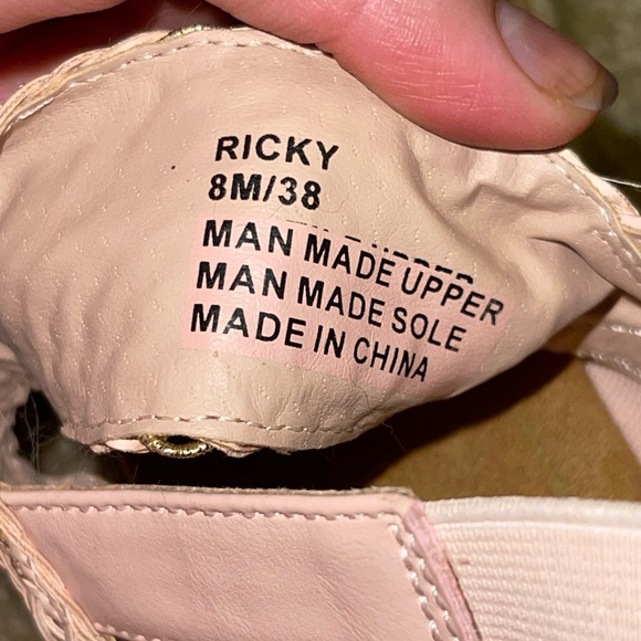 Me too Ricky sandal size 8m women - Picture 4 of 4